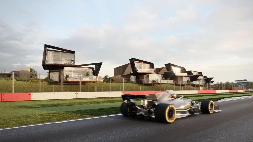 Escapade Silverstone Review