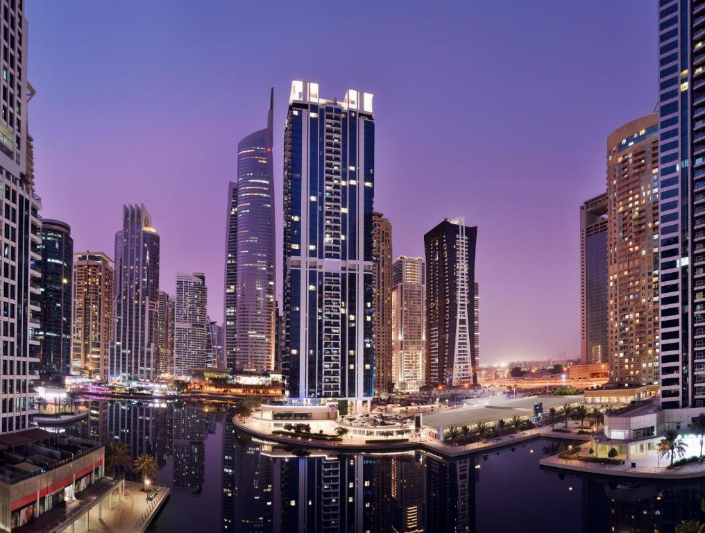 Mövenpick Hotel Jumeirah Lakes Towers Dubai Review