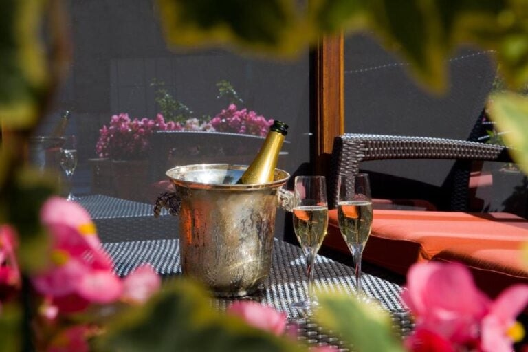 Nicey – Hotel Spa, Lounge, Coworking Review