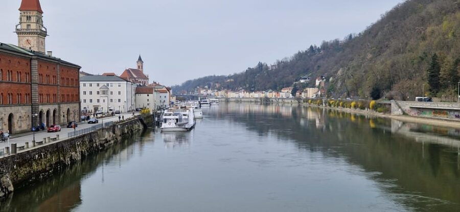 Vienna to Passau Ultimate 7-day Bike Rental Package