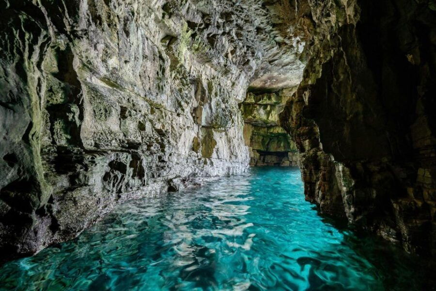 From Fazana: Seagull Rocks & Blue Cave Snorkeling