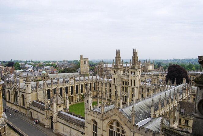 5 Best Drinking Tours In Oxford