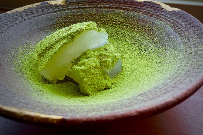 Private Wheel Pottery Experience in Hokkaido With One Drink